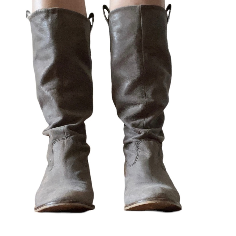 Gravity Pope soft suede slouchy boots with wood block heel Sz 8 good condition - Picture 1 of 8